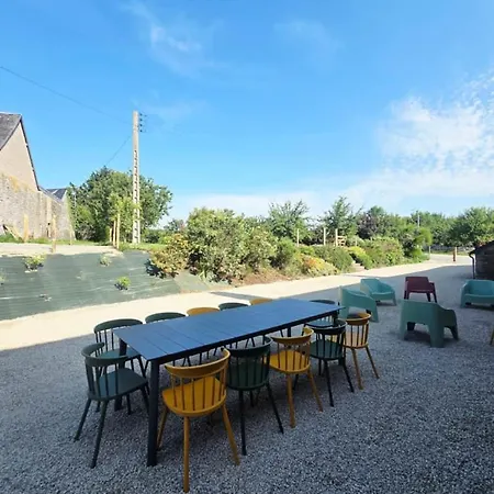 Le Domaine Des Porteaux بيت للعطل